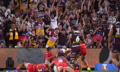 Brisbane Broncos fans